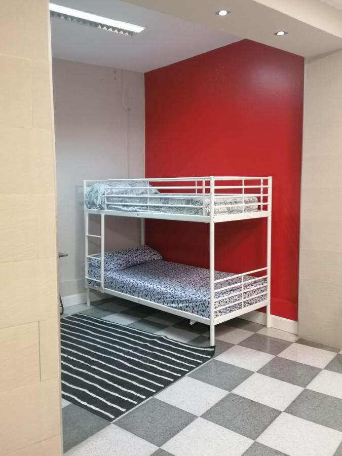 Hostal Casa Rosa - Madrid — Photos 2